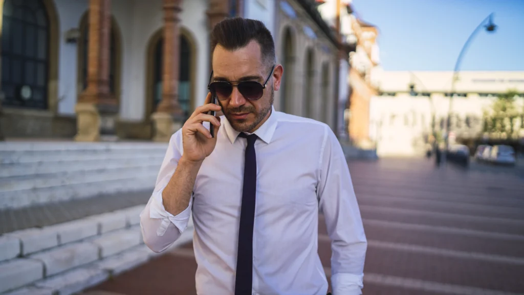 Presença Dominante - Óculos Estiloso